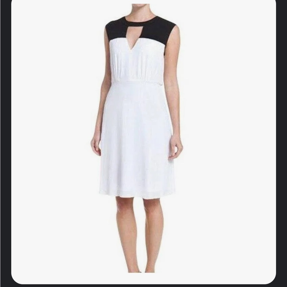 BCBG Dress Y2K White & Black Color Block Elastic Waist Sz 2 Flowy Ethereal